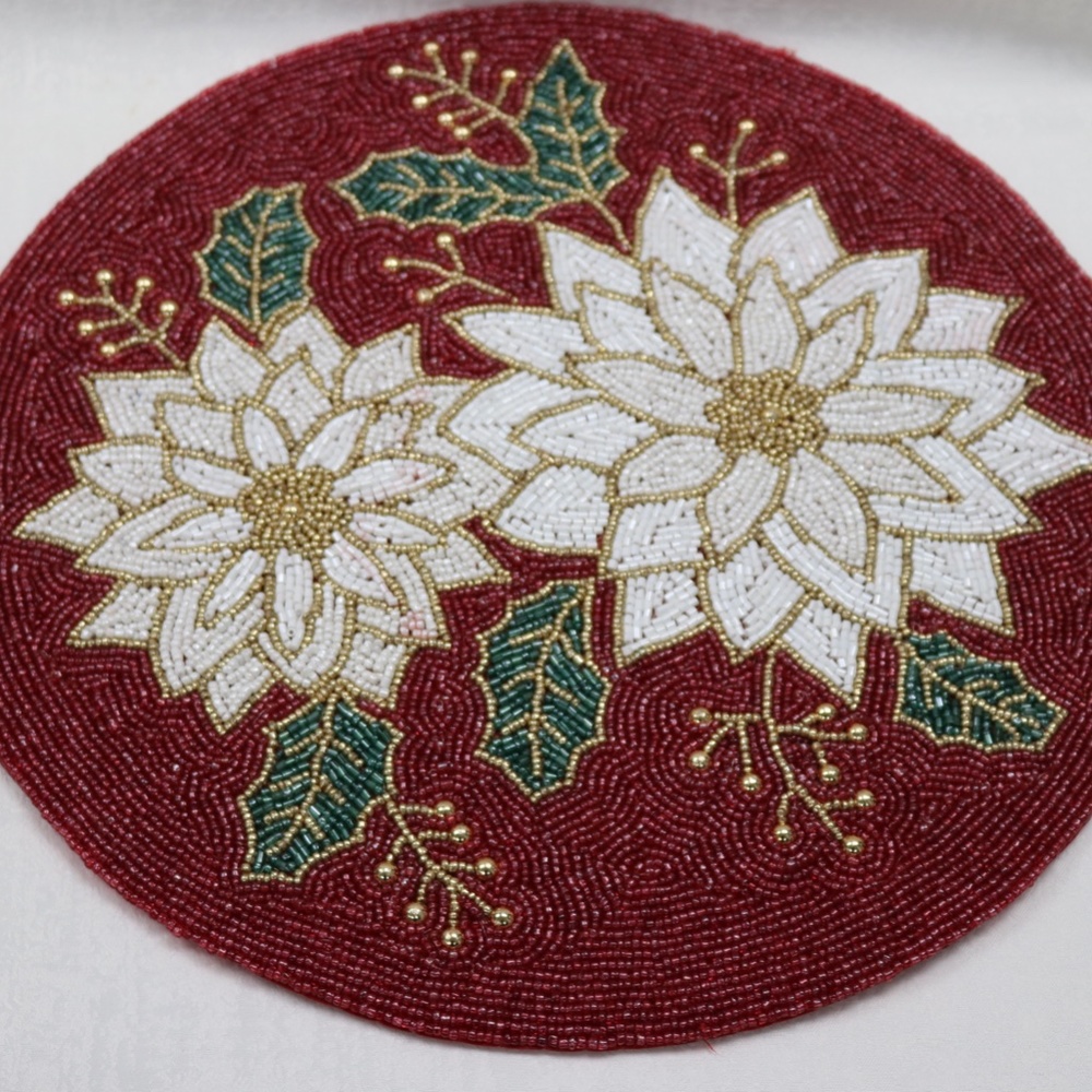 NICOLE MILLER HOME BEADED CHRISTMAS HOLIDAY POINSETTIA CHARGER PLACEMAT - NEW